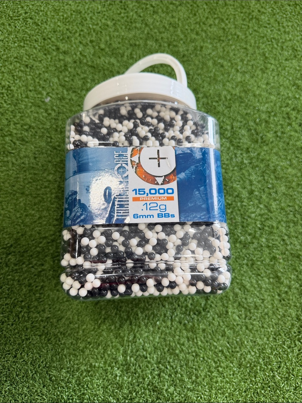 15,000 Count 0.12g 6mm BBs - Black & White new